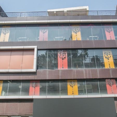 Oyo 7669 The Trinitywood Hotel Bangalore Exterior photo